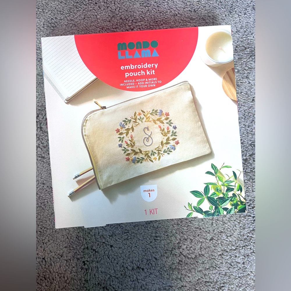 Embroidery pouch craft kit by Mondo Llama